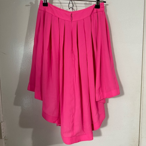 Express hi-low skirt - Picture 4 of 6